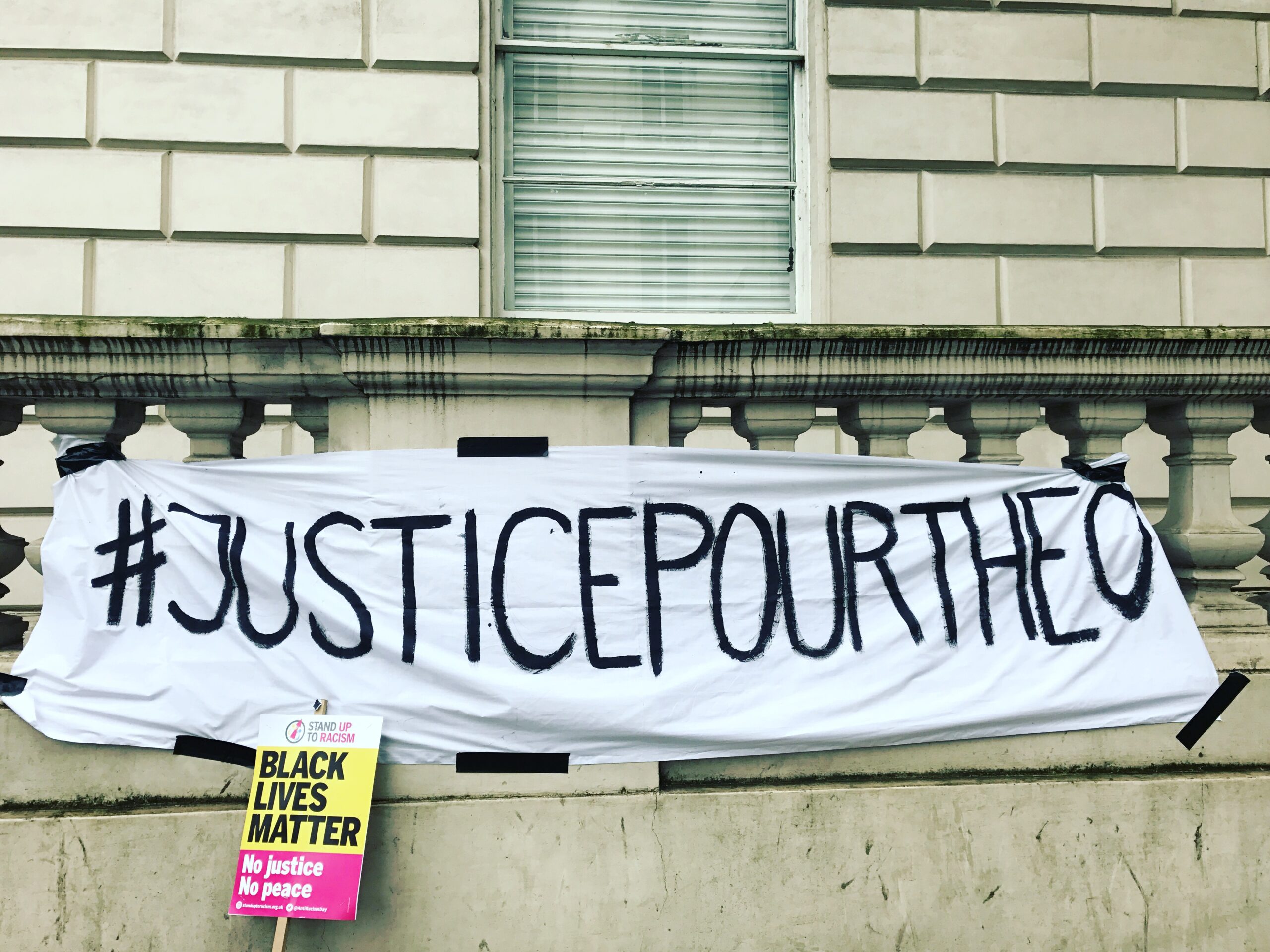 #justicepourtheo –  jail racist French police rapists